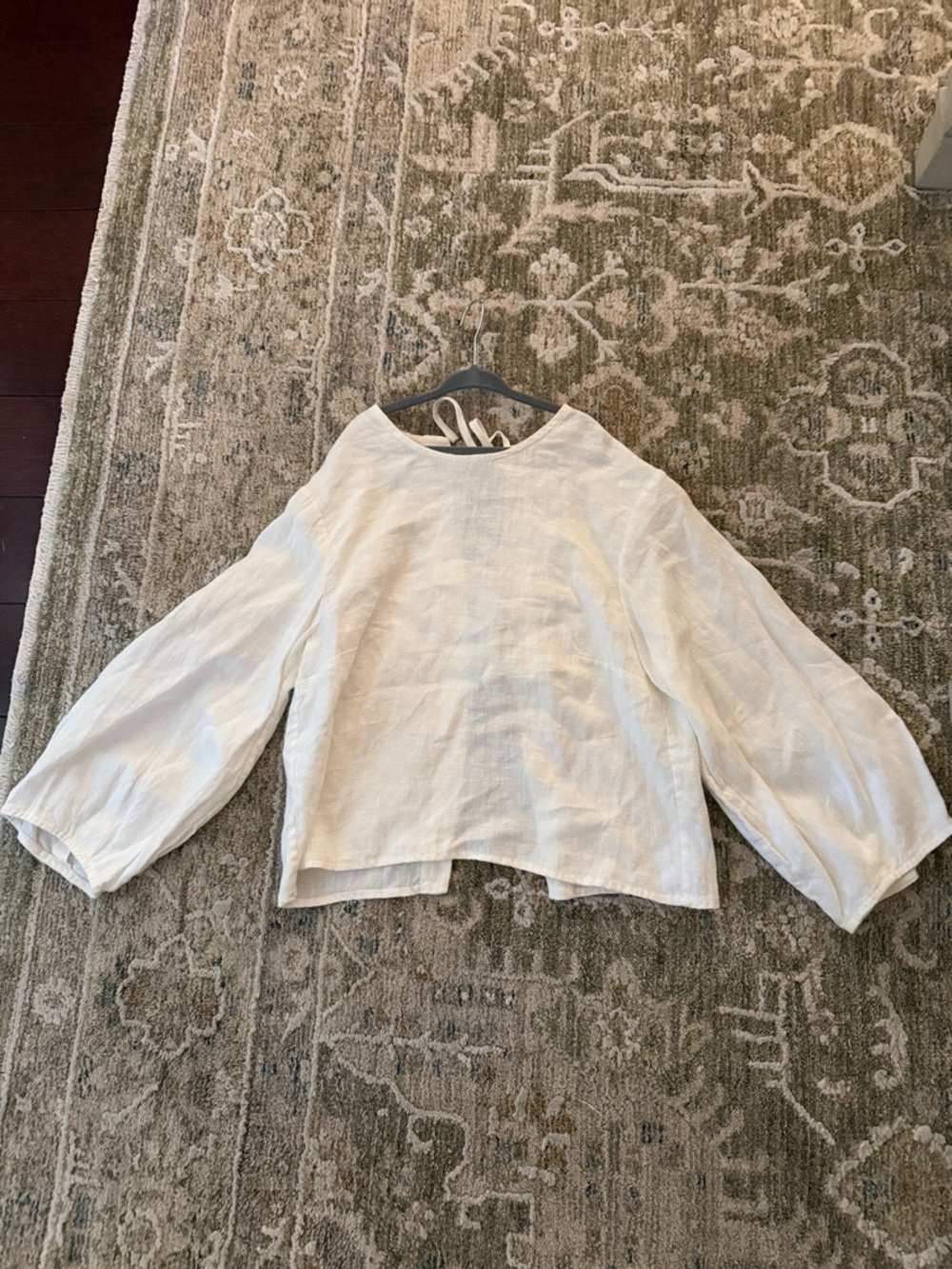 Zii Ropa Linen White Top with Delicate Texture